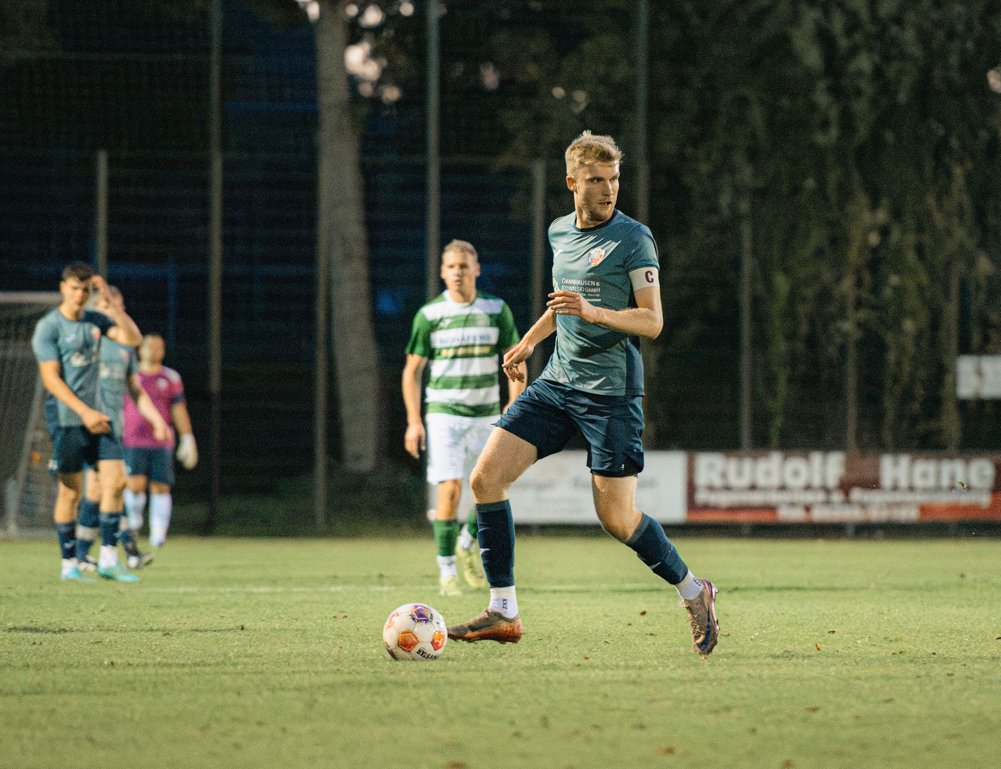 Derby-Schlappe und Kellerduell ohne Sieger